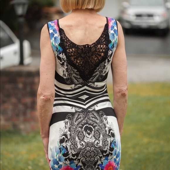 Fun dress with crochet back - Picture 2 of 2